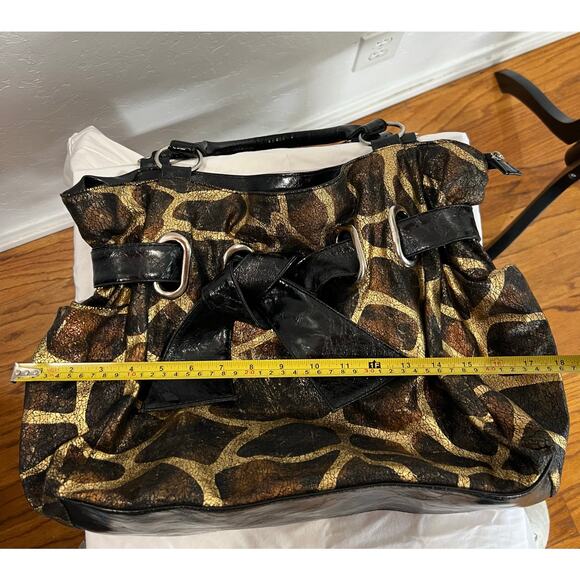 Giraffe Print Tote Bag with Black Trim Large Purse Satchel - Picture 5 of 15